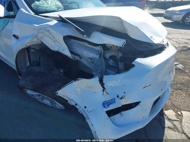 46104976 :رقم المزاد ، 5YJYGAEE4MF145297 vin ، 2021 Tesla Model Y Long Range Dual Motor All-wheel Drive مزاد بيع