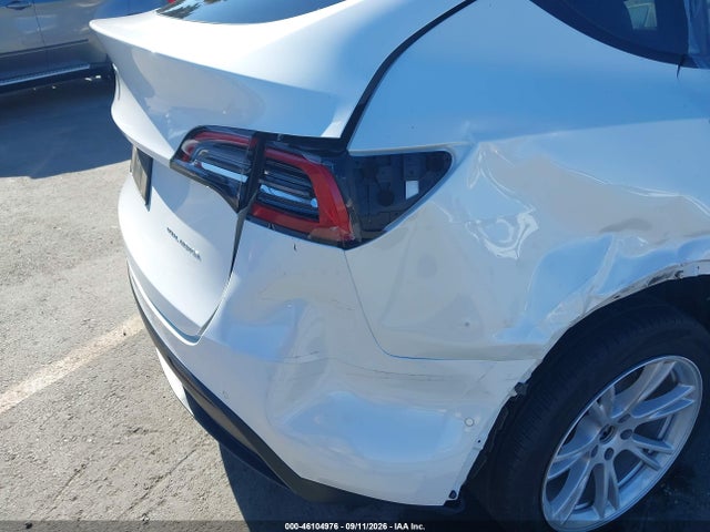 46104976 :رقم المزاد ، 5YJYGAEE4MF145297 vin ، 2021 Tesla Model Y Long Range Dual Motor All-wheel Drive مزاد بيع
