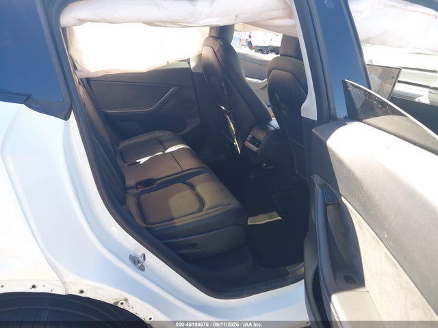 46104976 :رقم المزاد ، 5YJYGAEE4MF145297 vin ، 2021 Tesla Model Y Long Range Dual Motor All-wheel Drive مزاد بيع