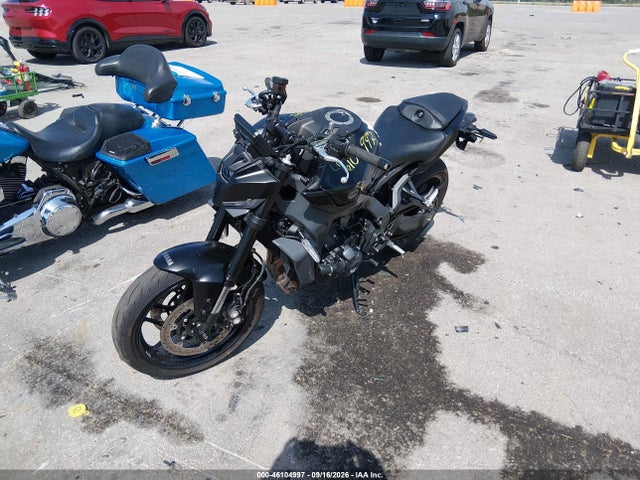 46104997 :رقم المزاد ، JYARN94E0TA004806 vin ، 2026 Yamaha Mt09 مزاد بيع