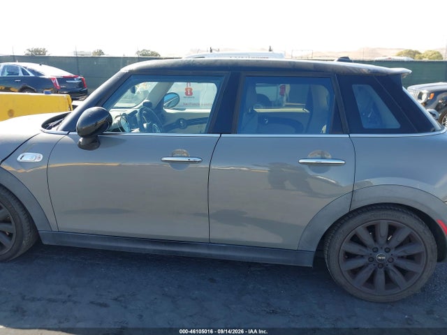 Продажа на аукционе авто 2015 Mini Hardtop Cooper S, vin: WMWXU3C58FT891803, номер лота: 46105016
