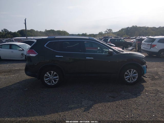 46105069 :رقم المزاد ، 5N1AT2MV0FC884585 vin ، 2015 Nissan Rogue Sv مزاد بيع