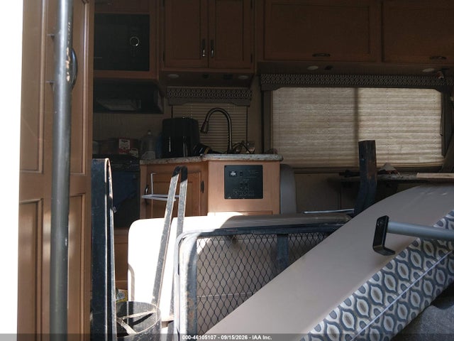 46105107 :رقم المزاد ، 1FDWE3FS9HDC34935 vin ، 2017 Ford E-350 Cutaway مزاد بيع