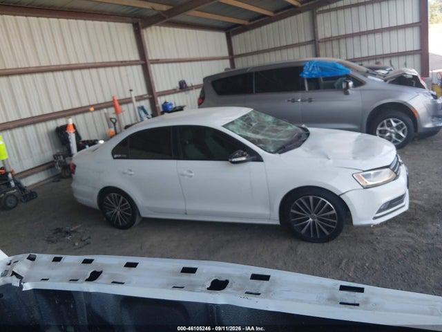 46105246 :رقم المزاد ، 3VWD17AJ5FM344375 vin ، 2015 Volkswagen Jetta 1.8t Sport مزاد بيع