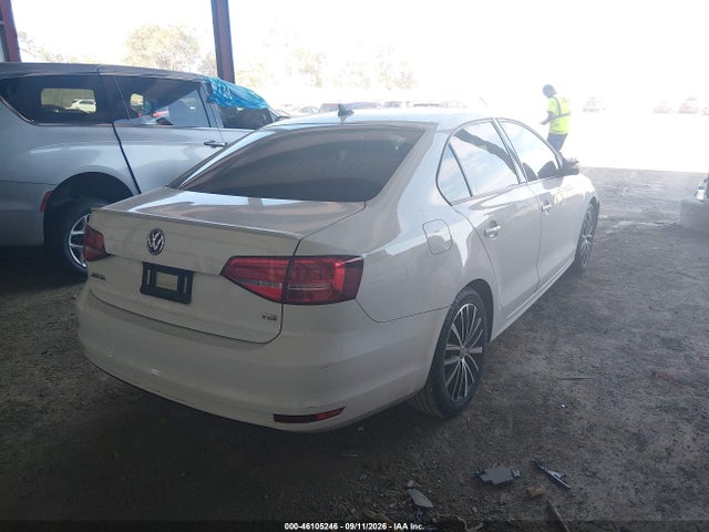 46105246 :رقم المزاد ، 3VWD17AJ5FM344375 vin ، 2015 Volkswagen Jetta 1.8t Sport مزاد بيع