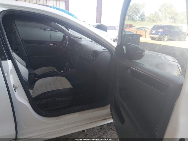 46105246 :رقم المزاد ، 3VWD17AJ5FM344375 vin ، 2015 Volkswagen Jetta 1.8t Sport مزاد بيع