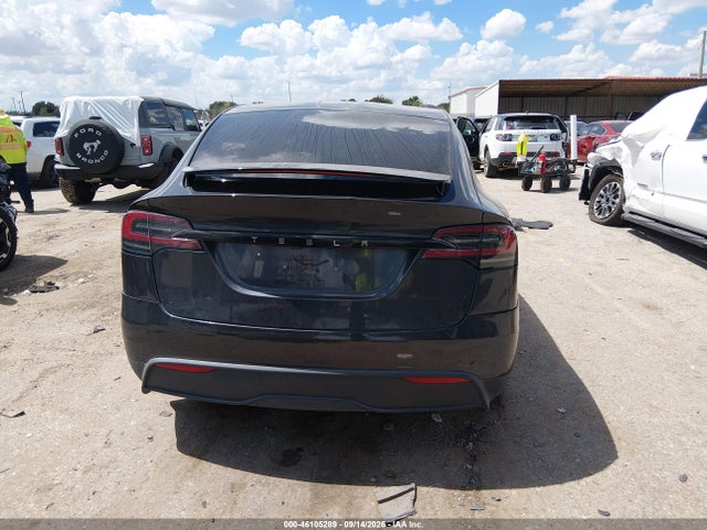 46105289 :رقم المزاد ، 7SAXCAE5XPF428771 vin ، 2023 Tesla Model X مزاد بيع
