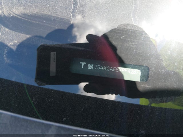 46105289 :رقم المزاد ، 7SAXCAE5XPF428771 vin ، 2023 Tesla Model X مزاد بيع