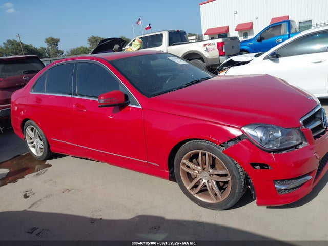 46105300 :رقم المزاد ، WDDGF4HB6DA785611 vin ، 2013 Mercedes-benz C 250 Sport مزاد بيع