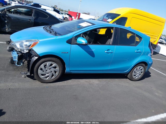46105346 :رقم المزاد ، JTDKDTB35G1116384 vin ، 2016 Toyota Prius C Two مزاد بيع