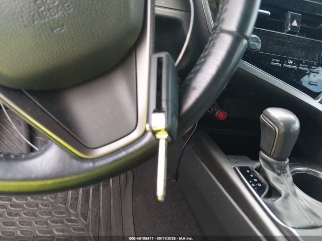 2021 Toyota Camry Se Nightshade Edition მანქანა იყიდება აუქციონზე, vin: 4T1G11AK6MU496627, აუქციონის ნომერი: 46105411