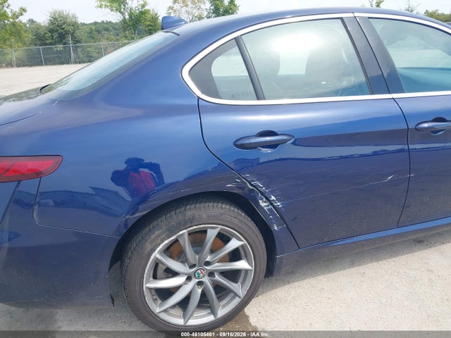 2017 Alfa Romeo Giulia Awd მანქანა იყიდება აუქციონზე, vin: ZARFAEDN8H7553269, აუქციონის ნომერი: 46105461
