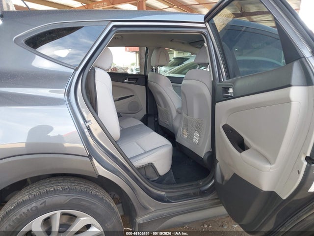 KM8J23A49HU538777 Hyundai TUCSON SE