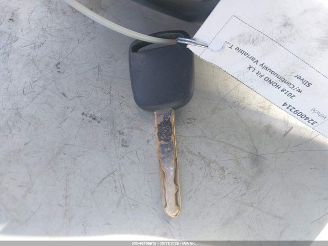 46105615 :رقم المزاد ، 3HGGK5H42JM721482 vin ، 2018 Honda Fit Lx مزاد بيع