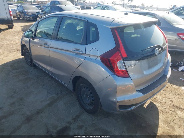 46105615 :رقم المزاد ، 3HGGK5H42JM721482 vin ، 2018 Honda Fit Lx مزاد بيع