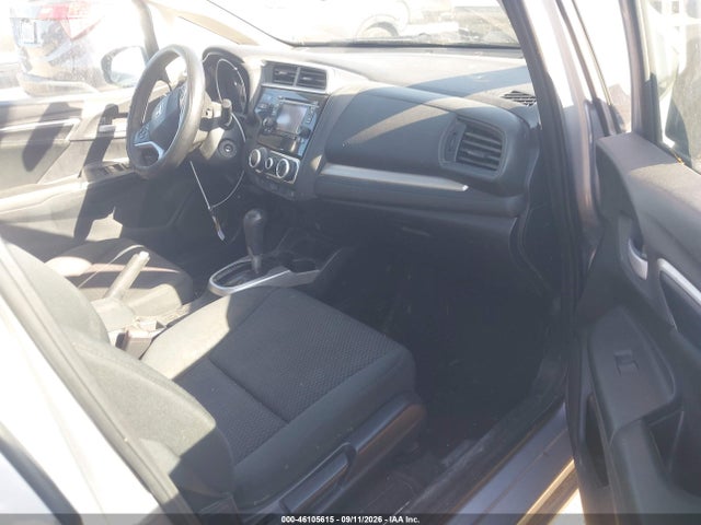 46105615 :رقم المزاد ، 3HGGK5H42JM721482 vin ، 2018 Honda Fit Lx مزاد بيع