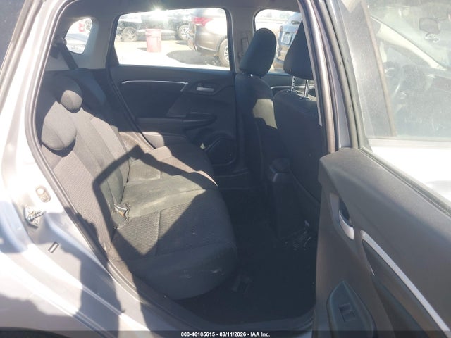 46105615 :رقم المزاد ، 3HGGK5H42JM721482 vin ، 2018 Honda Fit Lx مزاد بيع
