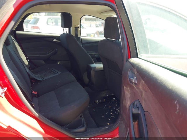 Ford FOCUS SE 2015 1FADP3K23FL382681 Image 8