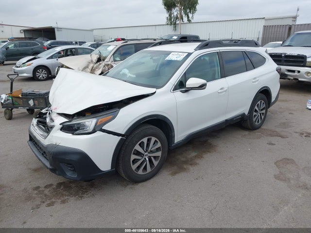 46105643 :رقم المزاد ، 4S4BTACC2L3156390 vin ، 2020 Subaru Outback Premium مزاد بيع