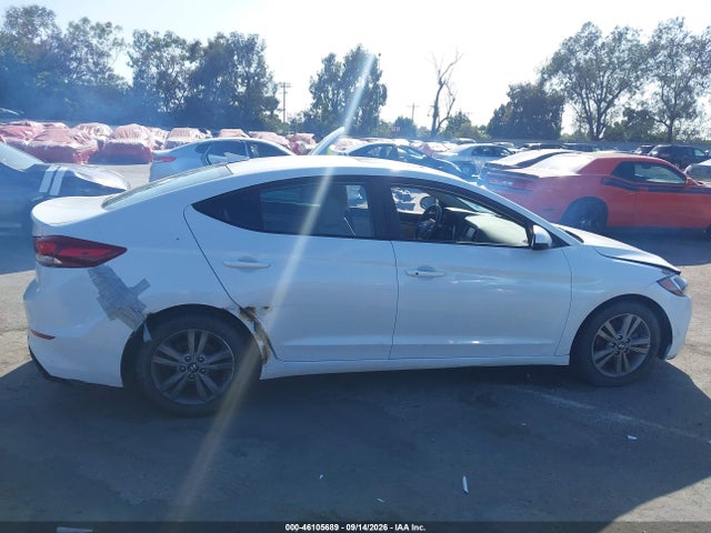 Hyundai Elantra Value Edition 2018 5NPD84LF2JH315419 Image 13