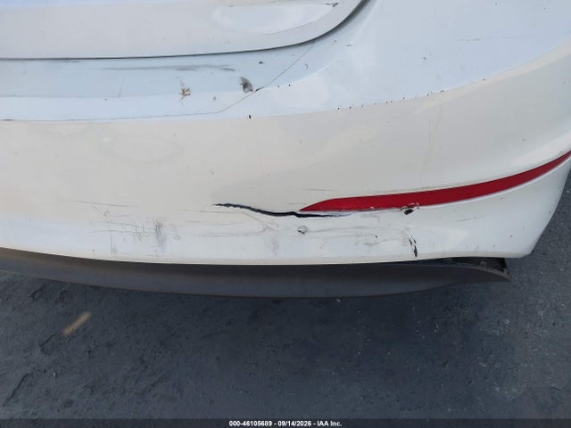 Hyundai Elantra Value Edition 2018 5NPD84LF2JH315419 Image 18