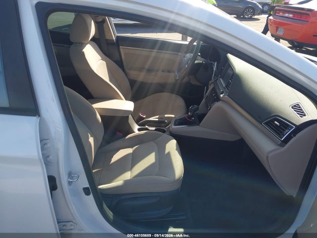 Hyundai Elantra Value Edition 2018 5NPD84LF2JH315419 Image 5