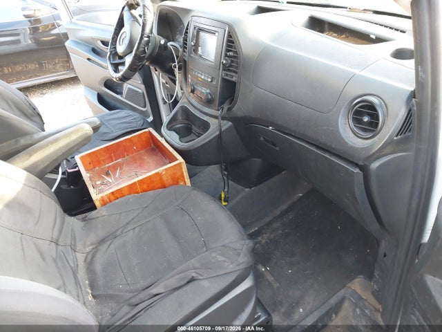 46105709 :رقم المزاد ، WD4PG2EE8H3330995 vin ، 2017 Mercedes-benz Metris مزاد بيع