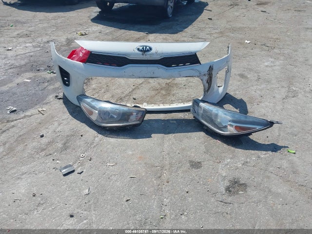2020 Kia Rio S მანქანა იყიდება აუქციონზე, vin: 3KPA24AD3LE327592, აუქციონის ნომერი: 46105741