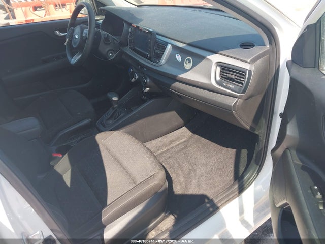 2020 Kia Rio S მანქანა იყიდება აუქციონზე, vin: 3KPA24AD3LE327592, აუქციონის ნომერი: 46105741