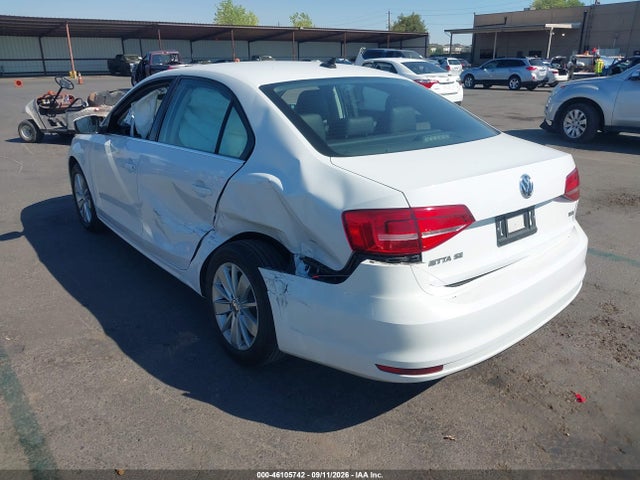 2015 Volkswagen Jetta 1.8t Se მანქანა იყიდება აუქციონზე, vin: 3VWD17AJ1FM417211, აუქციონის ნომერი: 46105742