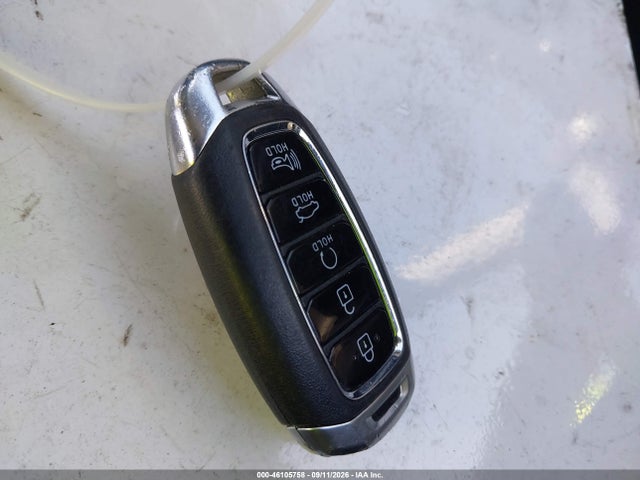 KMHLM4AG7NU335546 Hyundai ELANTRA SEL