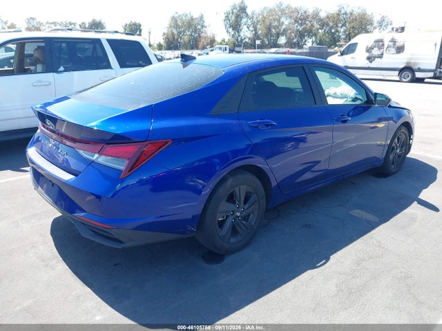 KMHLM4AG7NU335546 Hyundai ELANTRA SEL