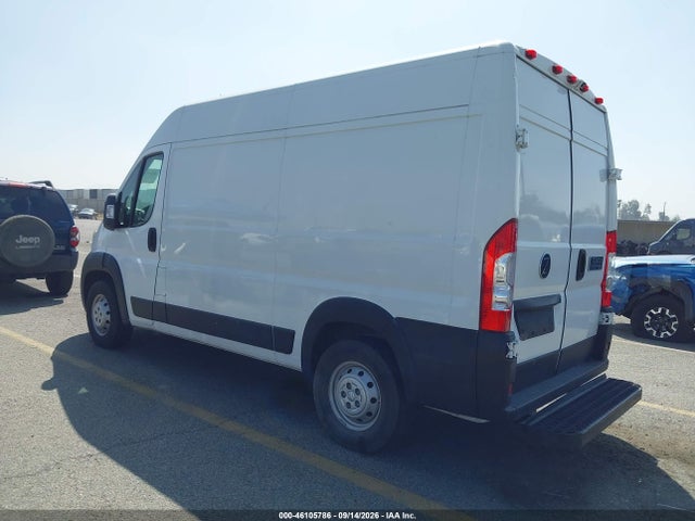 RAM Promaster 2500 High Roof 2015 3C6TRVCG2FE503156 Image 3