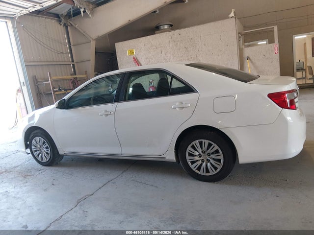 2014 Toyota Camry Le მანქანა იყიდება აუქციონზე, vin: 4T4BF1FK7ER406400, აუქციონის ნომერი: 46105816
