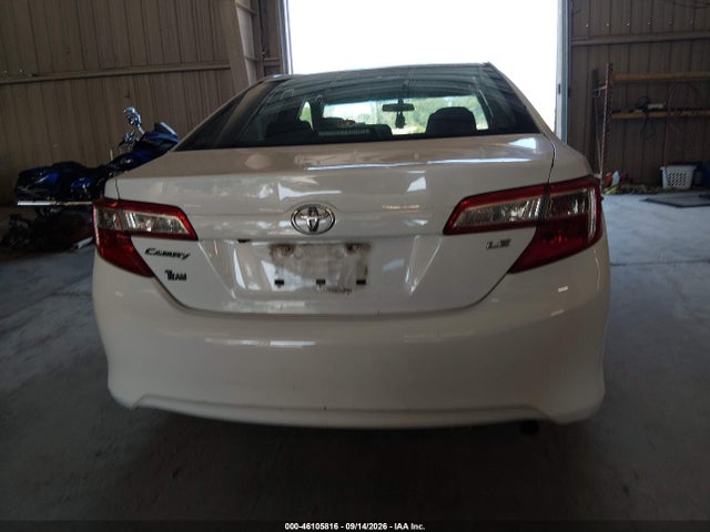 2014 Toyota Camry Le მანქანა იყიდება აუქციონზე, vin: 4T4BF1FK7ER406400, აუქციონის ნომერი: 46105816