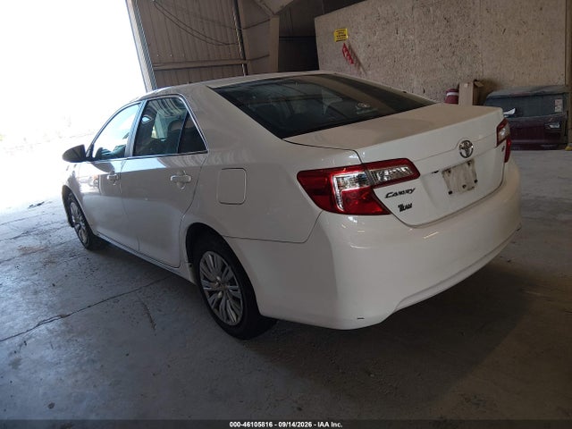 2014 Toyota Camry Le მანქანა იყიდება აუქციონზე, vin: 4T4BF1FK7ER406400, აუქციონის ნომერი: 46105816