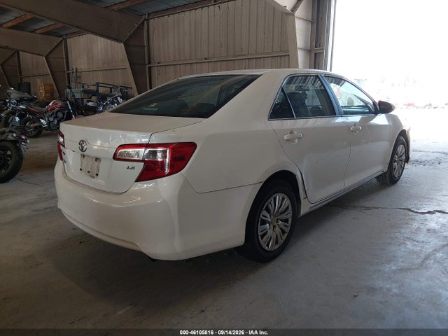 2014 Toyota Camry Le მანქანა იყიდება აუქციონზე, vin: 4T4BF1FK7ER406400, აუქციონის ნომერი: 46105816