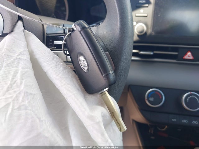 Продажа на аукционе авто 2021 Hyundai Elantra Se, vin: KMHLL4AG2MU121954, номер лота: 46105831