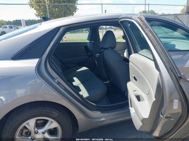 Продажа на аукционе авто 2021 Hyundai Elantra Se, vin: KMHLL4AG2MU121954, номер лота: 46105831
