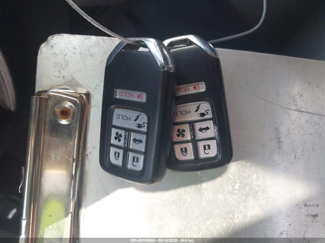 46105886 :رقم المزاد ، JHMZC5F36JC008549 vin ، 2018 Honda Clarity Plug-in Hybrid Touring مزاد بيع