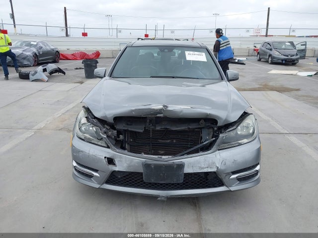 Продажа на аукционе авто 2013 Mercedes-benz C 250 Sport, vin: WDDGF4HB2DR248865, номер лота: 46105889