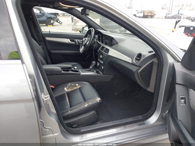 Продажа на аукционе авто 2013 Mercedes-benz C 250 Sport, vin: WDDGF4HB2DR248865, номер лота: 46105889