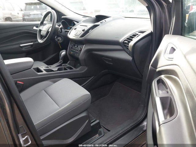 2018 Ford Escape Se მანქანა იყიდება აუქციონზე, vin: 1FMCU9GD1JUC38802, აუქციონის ნომერი: 46105918