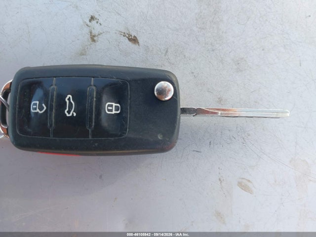 46105942 :رقم المزاد ، 1VWAT7A36GC067270 vin ، 2016 Volkswagen Passat 1.8t R-line مزاد بيع