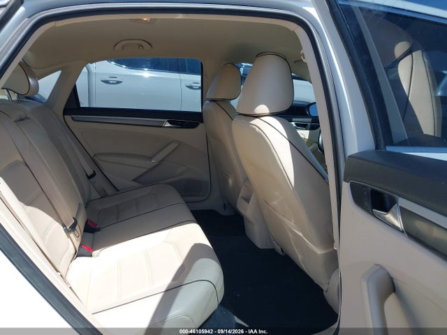 46105942 :رقم المزاد ، 1VWAT7A36GC067270 vin ، 2016 Volkswagen Passat 1.8t R-line مزاد بيع