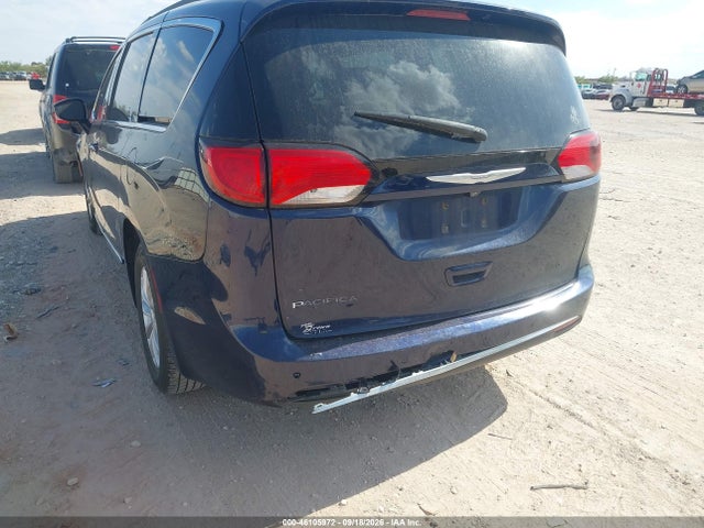 2017 Chrysler Pacifica Touring-l მანქანა იყიდება აუქციონზე, vin: 2C4RC1BGXHR665617, აუქციონის ნომერი: 46105972