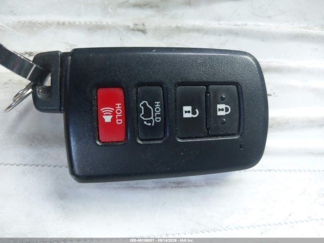 Toyota Rav4 Xle 2018 JTMWFREV8JJ740005 Image 11