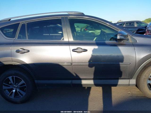 Toyota Rav4 Xle 2018 JTMWFREV8JJ740005 Image 13