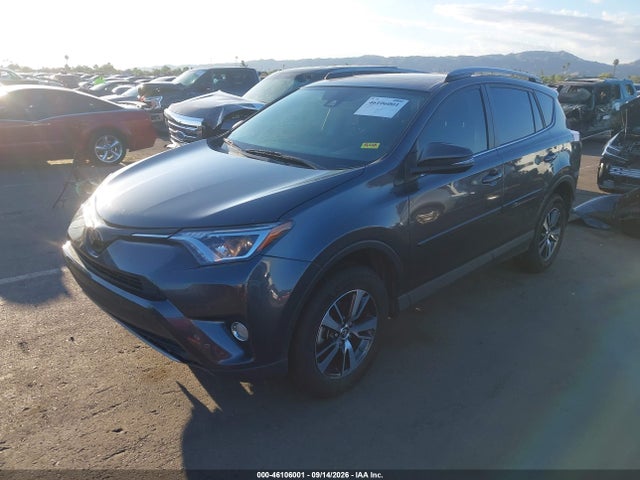 Toyota Rav4 Xle 2018 JTMWFREV8JJ740005 Image 2