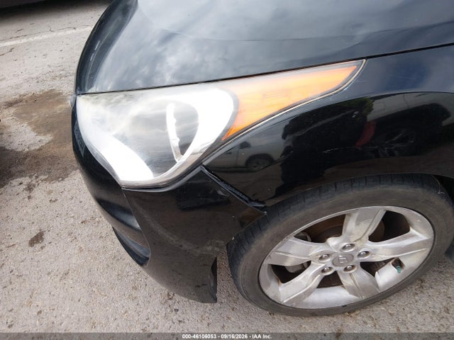 46106053 :رقم المزاد ، KMHTC6AD4DU172292 vin ، 2013 Hyundai Veloster Base W/gray مزاد بيع